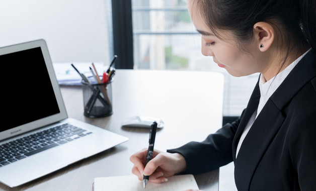 2025年酒店服务员年度工作总结