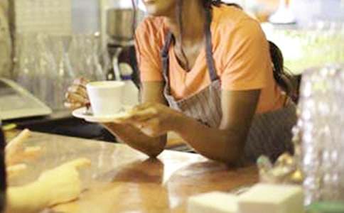 【热门】优秀员工自荐信